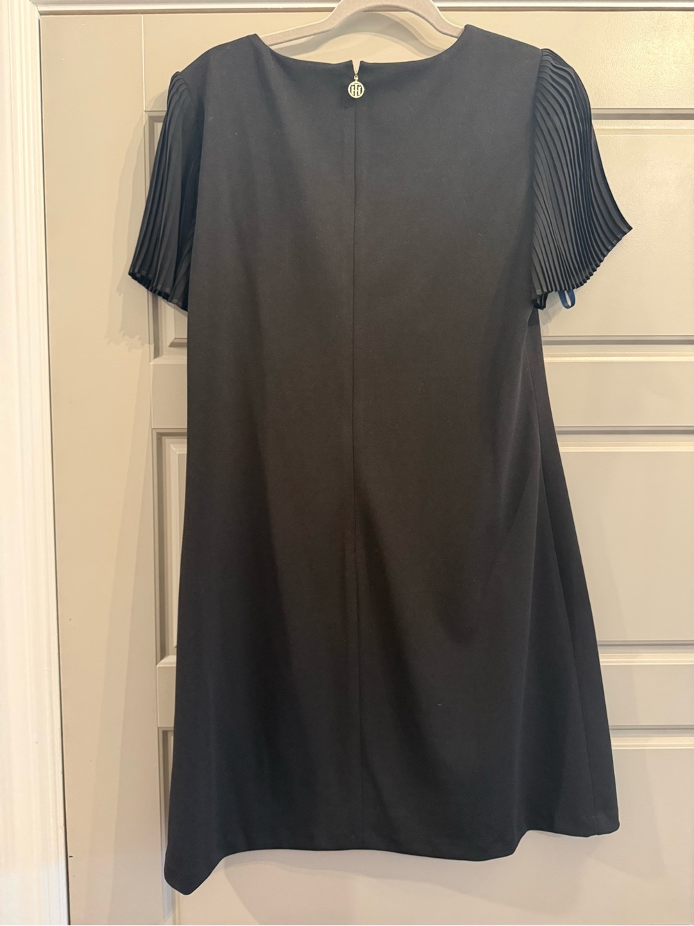 Tommy Hilfiger Black Midi Dress with Pleated Short Sleeves